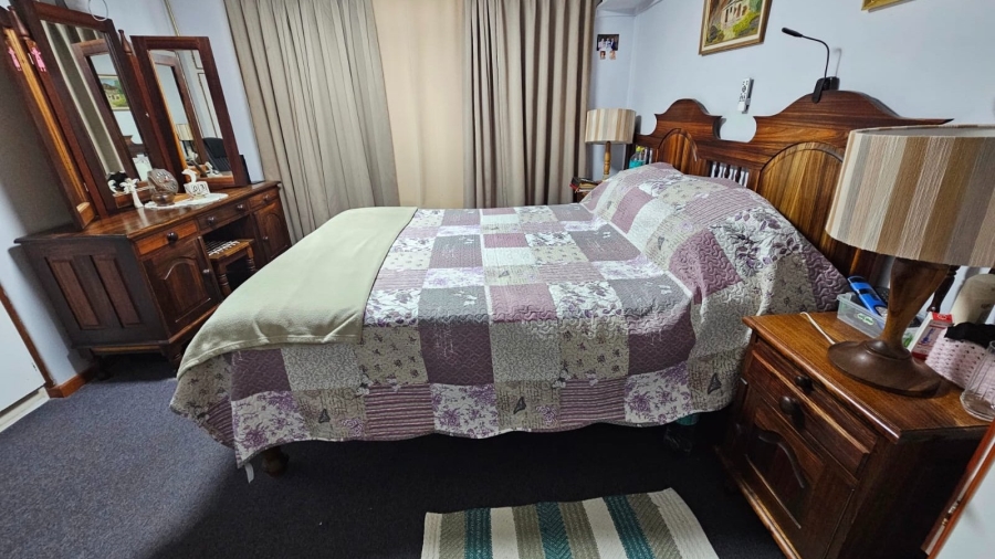 5 Bedroom Property for Sale in Mossel Bay Ext 15 Western Cape